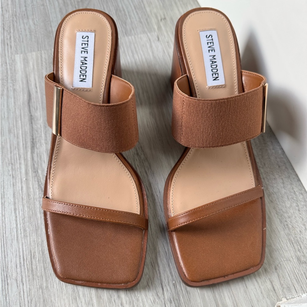 NWOT - Steve Madden Brown Leather & Elastic Block Heel Sandals